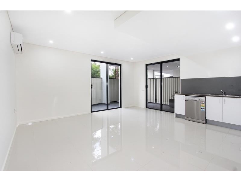 232 Targo Road, Toongabbie NSW 2146